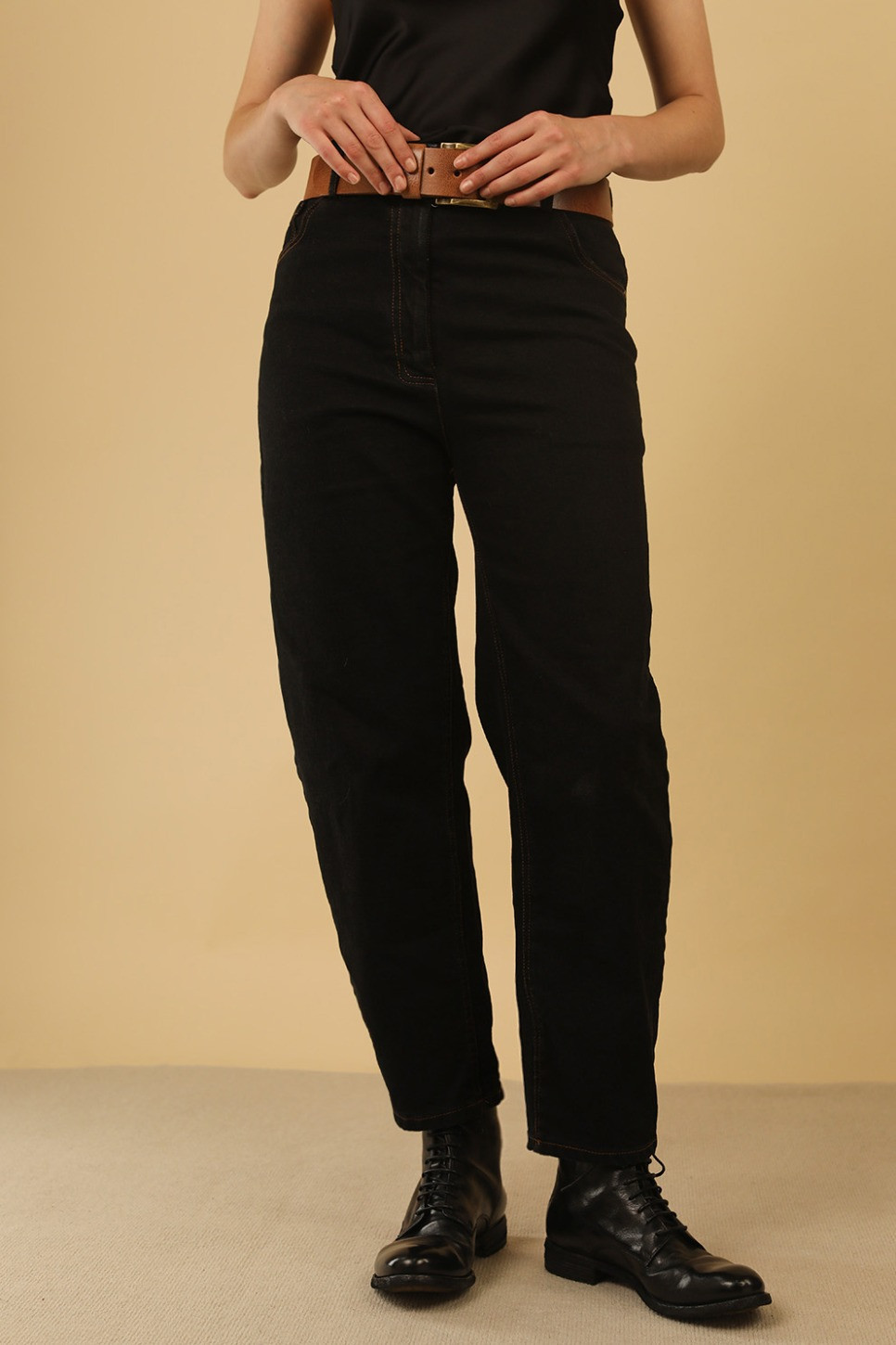CROPPED BALLOON LEG DENIM JEANS