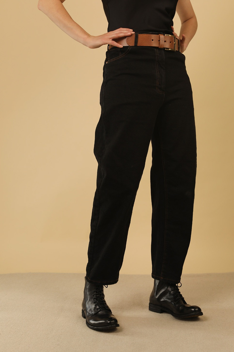 CROPPED BALLOON LEG DENIM JEANS