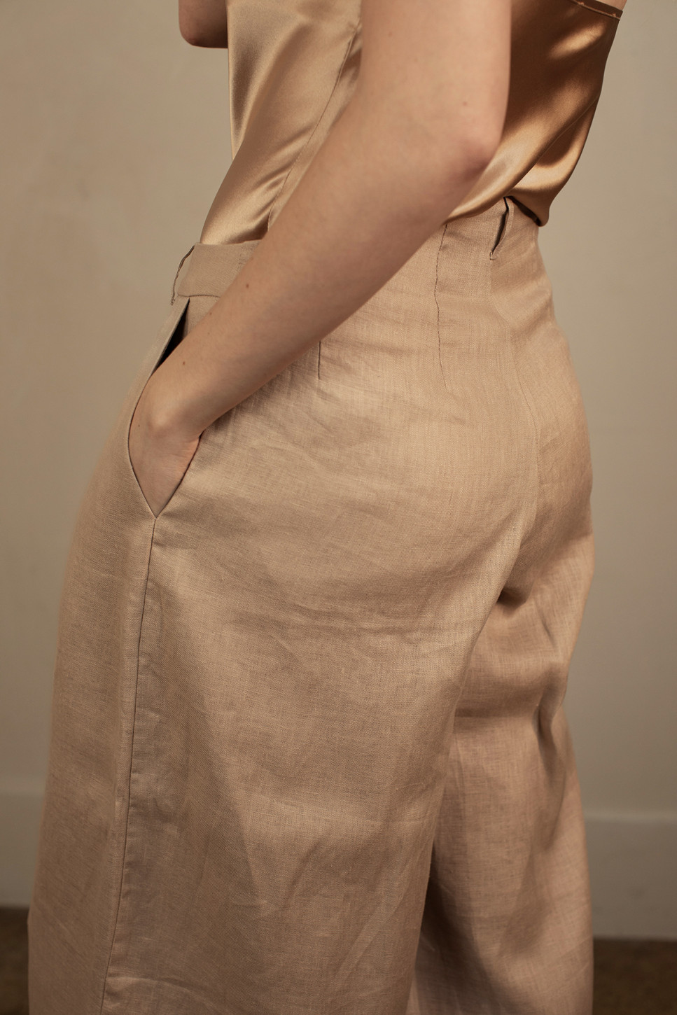 THE ARDEN LINEN TROUSER