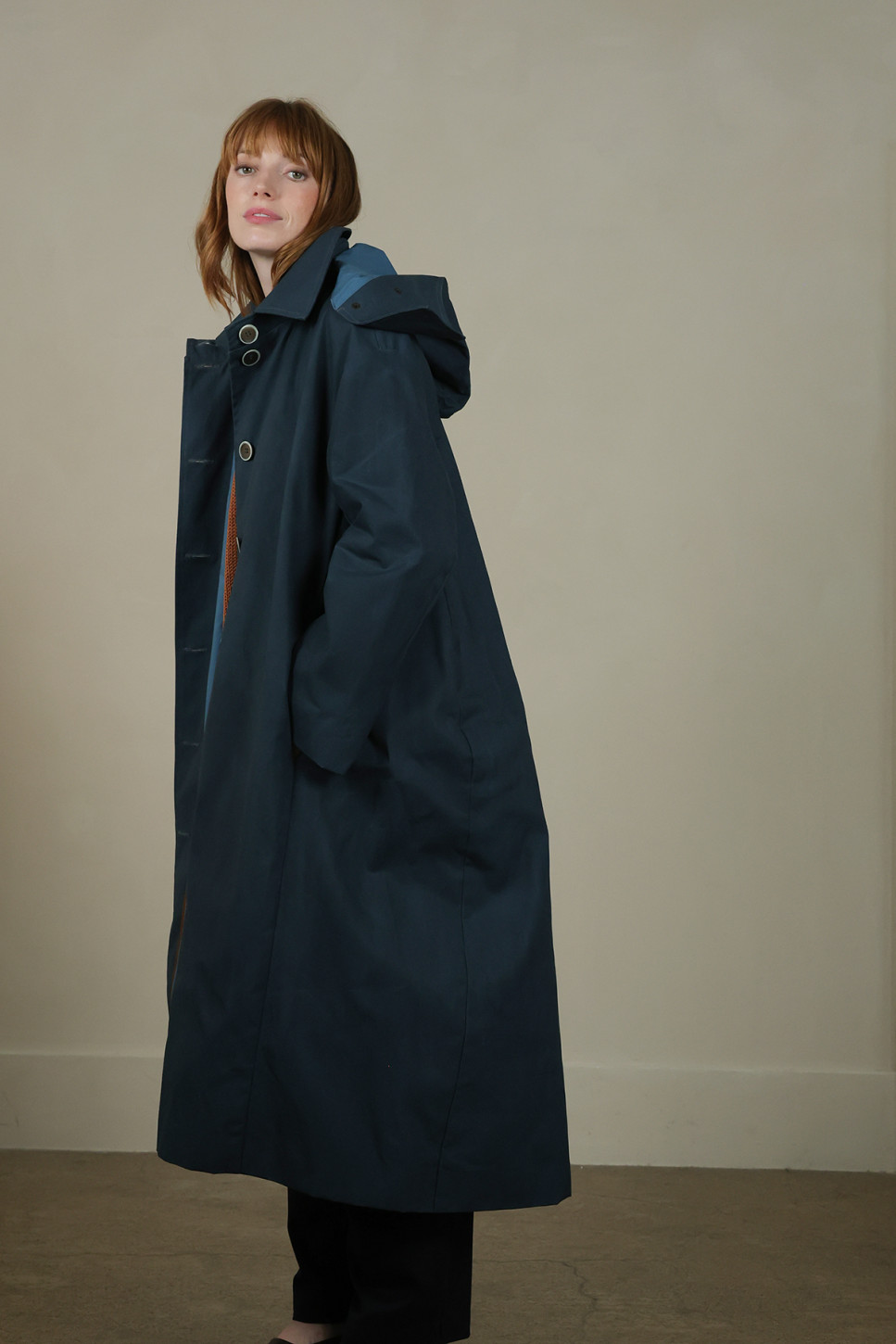 WAXED COTTON ASYMMETRIC RAINCOAT 