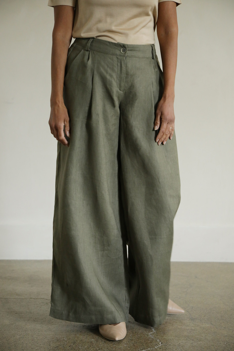 NORI LINEN TWO-PIECE SUIT