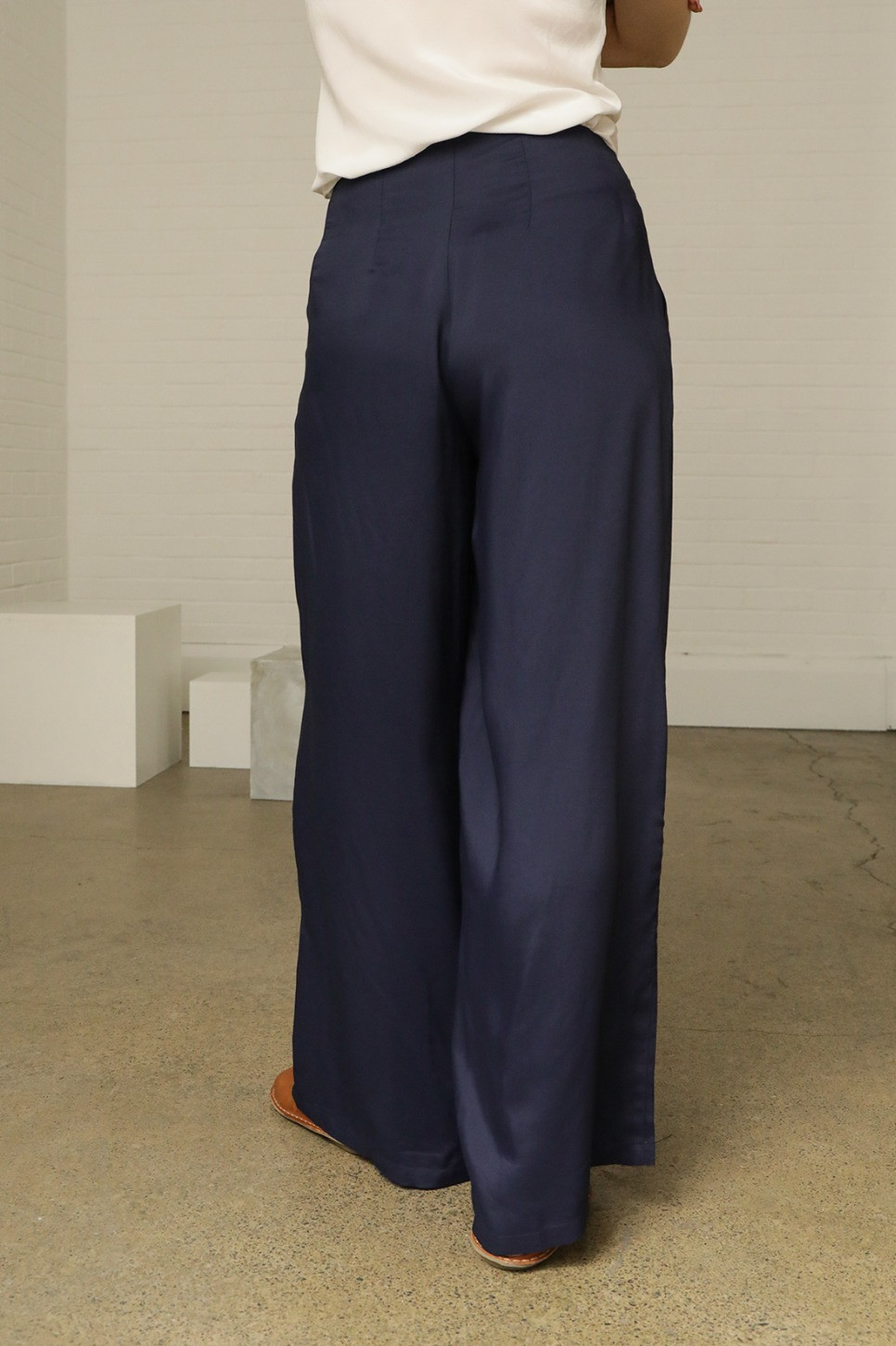 ADDISON WIDE LEG TROUSERS 