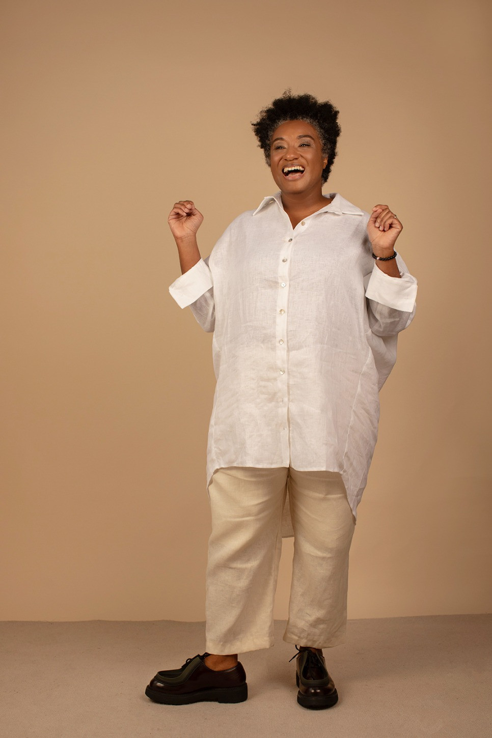 THE LINEN HEIDI OVERSIZED SHIRT 