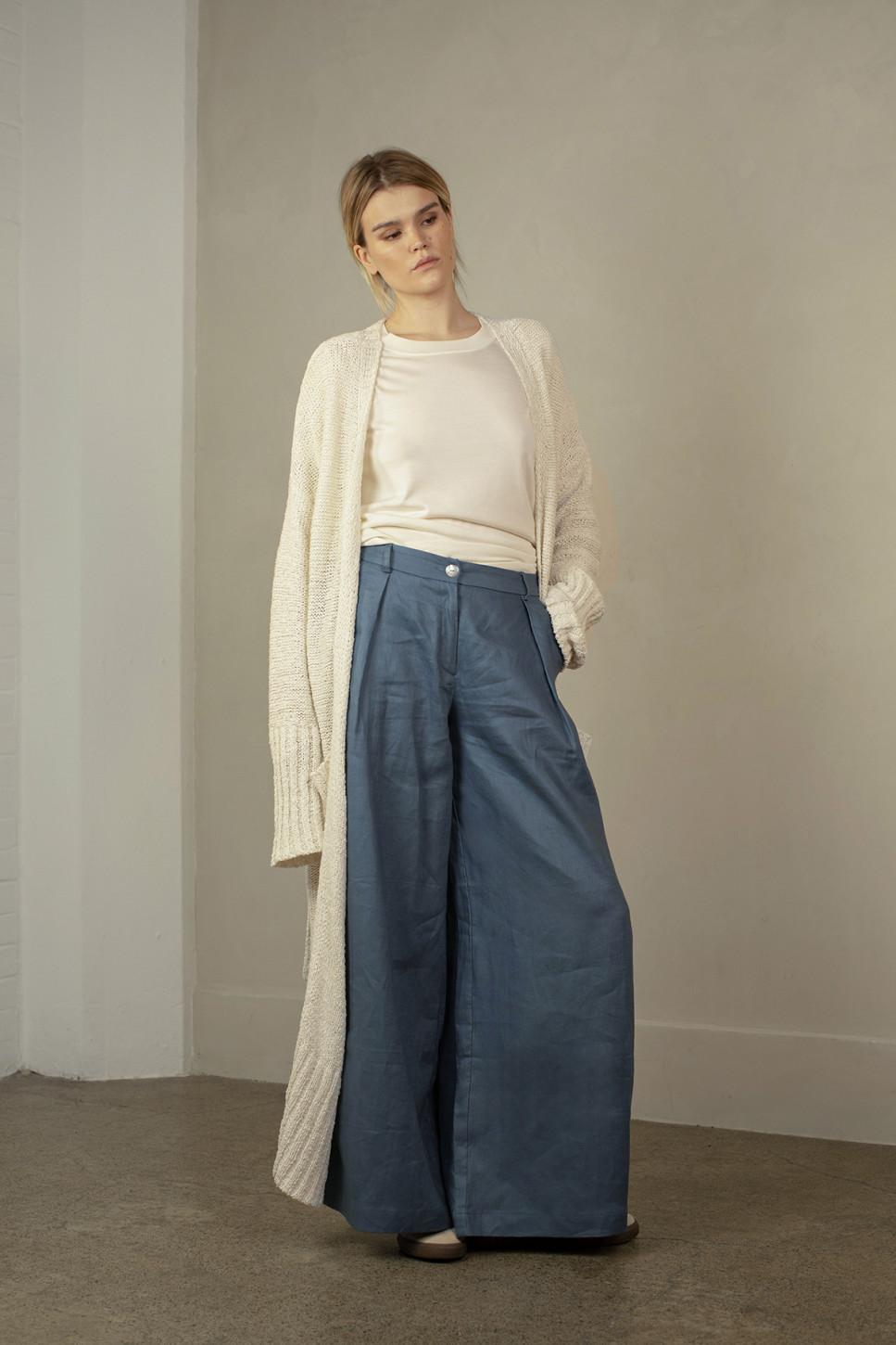 THE BLUE ARDEN LINEN TROUSERS