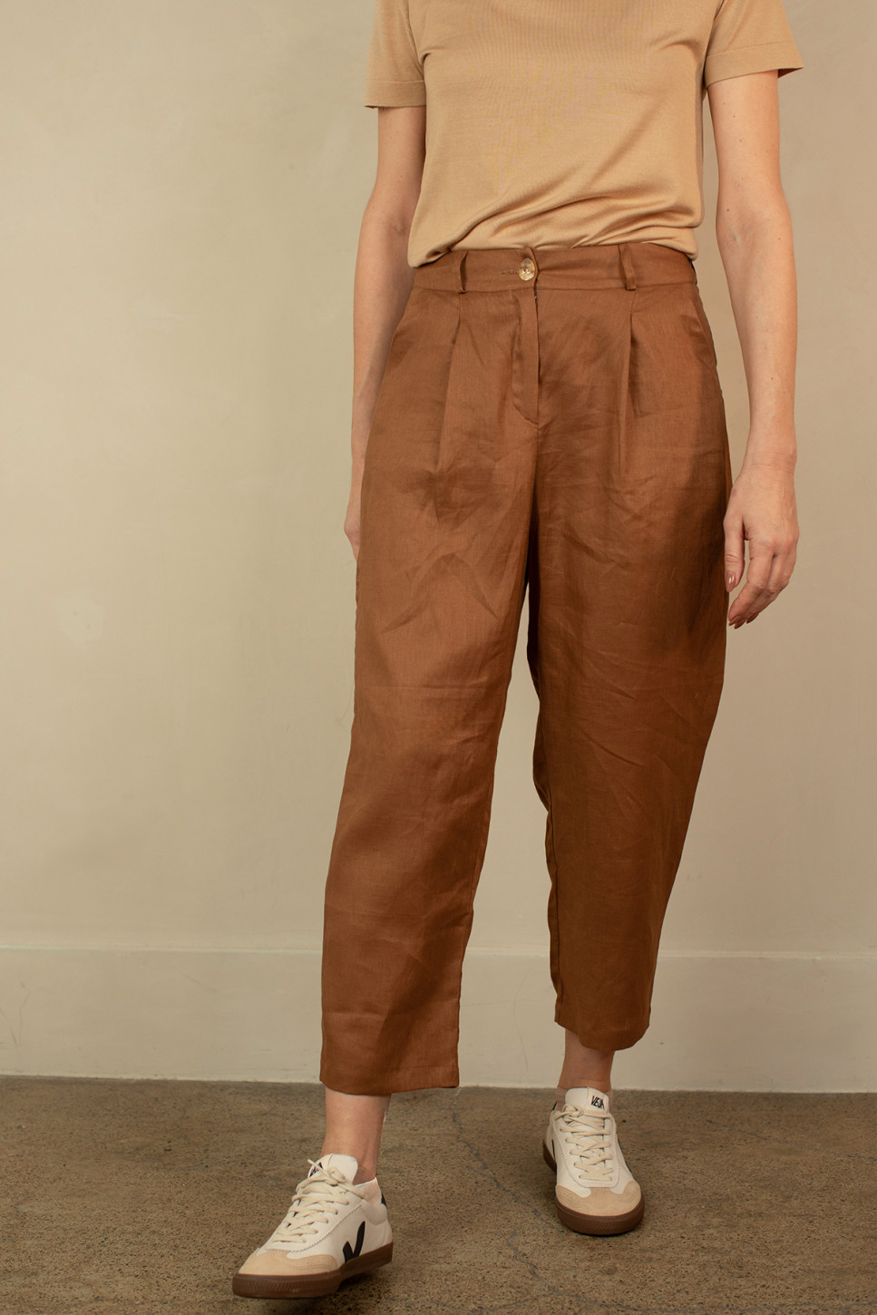 ANOUK BARREL LEG LINEN TROUSERS
