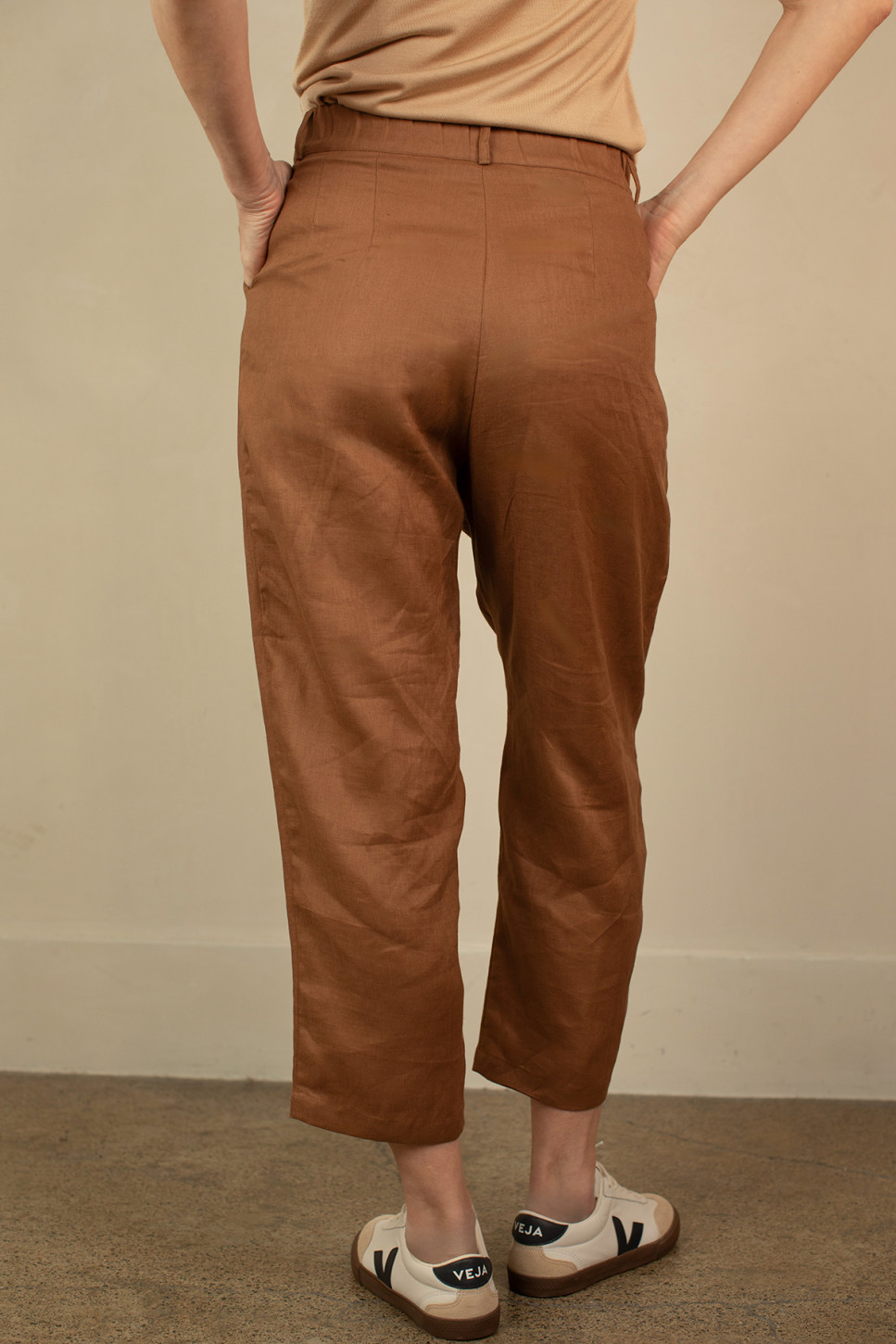 ANOUK BARREL LEG LINEN TROUSERS