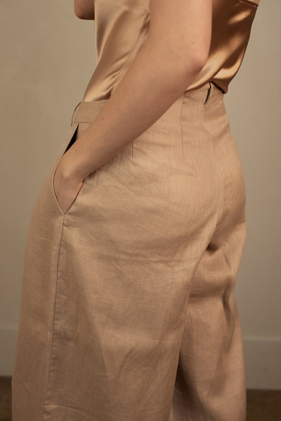 THE ARDEN LINEN TROUSER