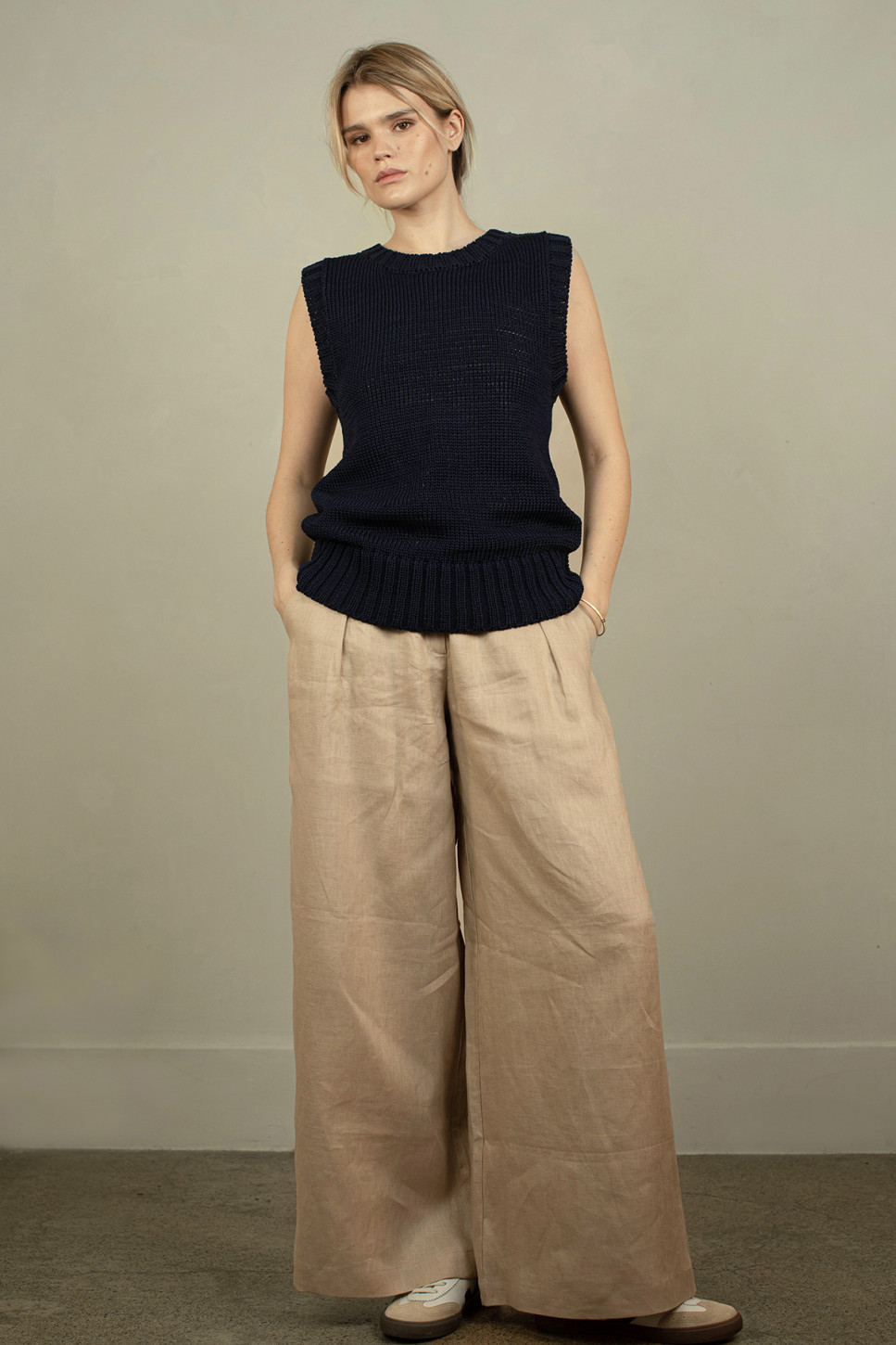 CHRISTY NAVY COTTON TOP