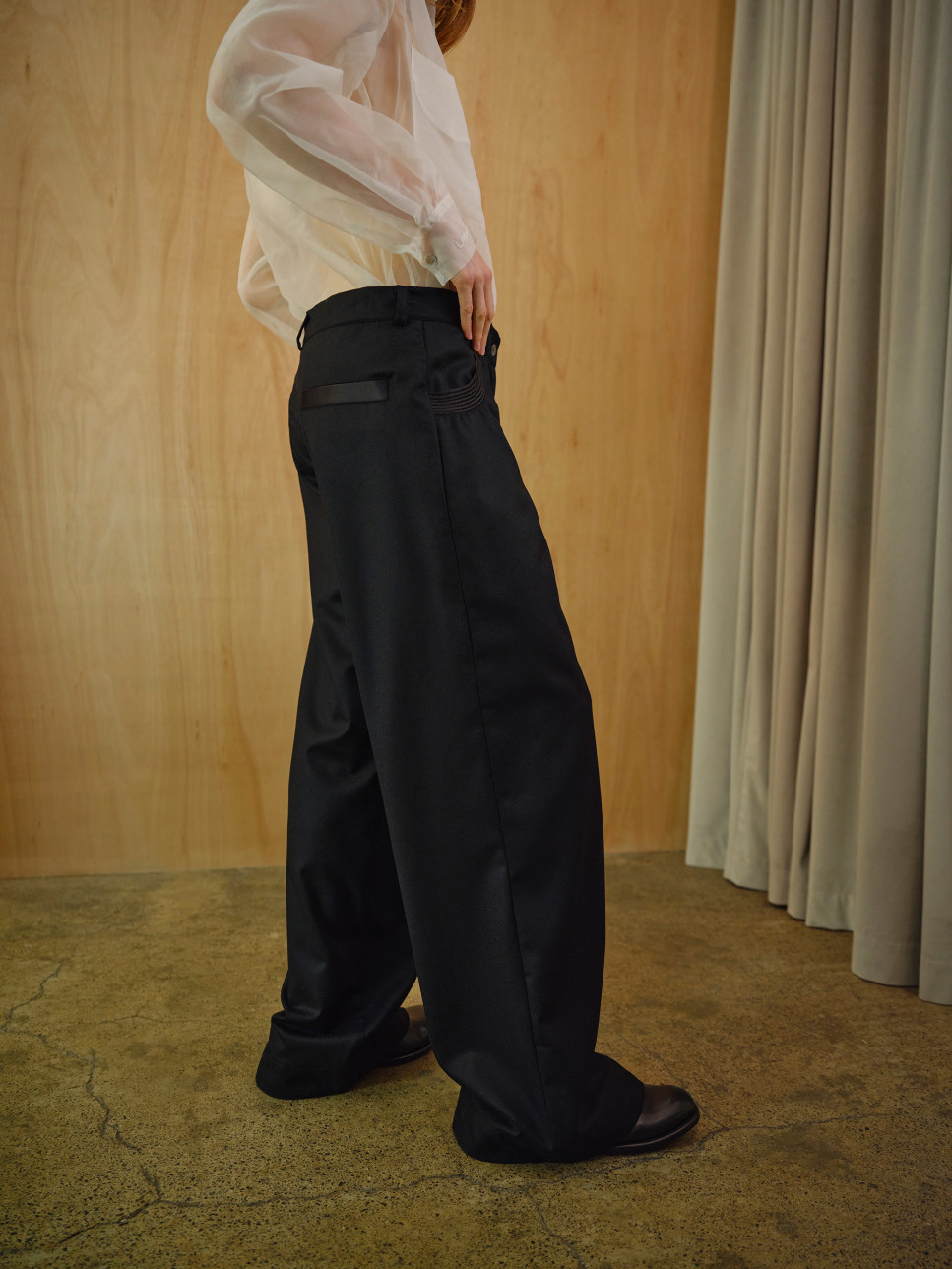 COLETTE 2-PIECE SUIT FROM VIRGIN WOOL