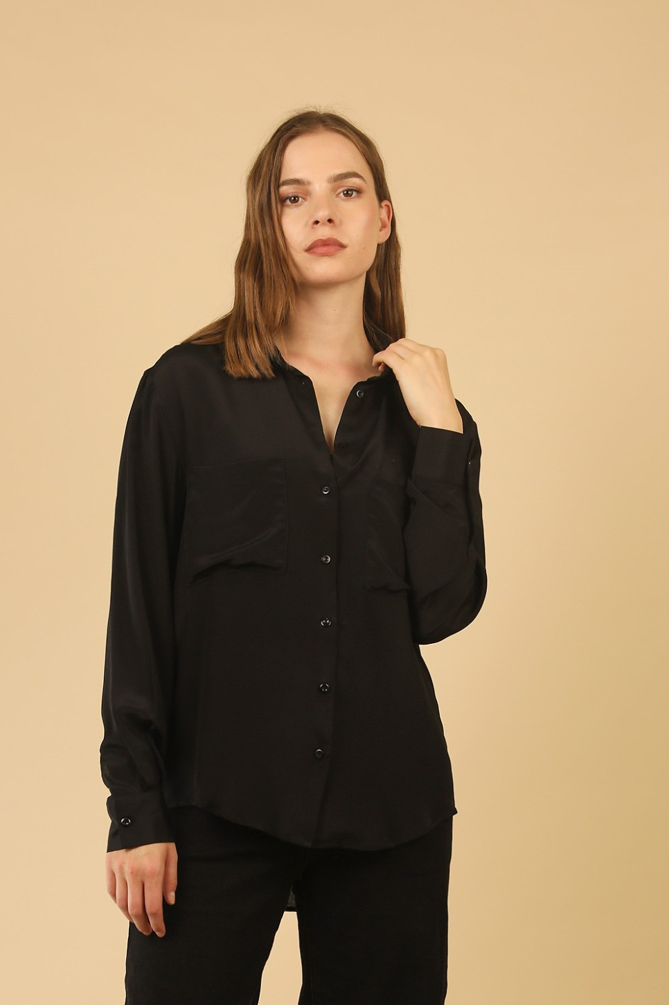 THE ESSENTIAL SILK SHIRT 