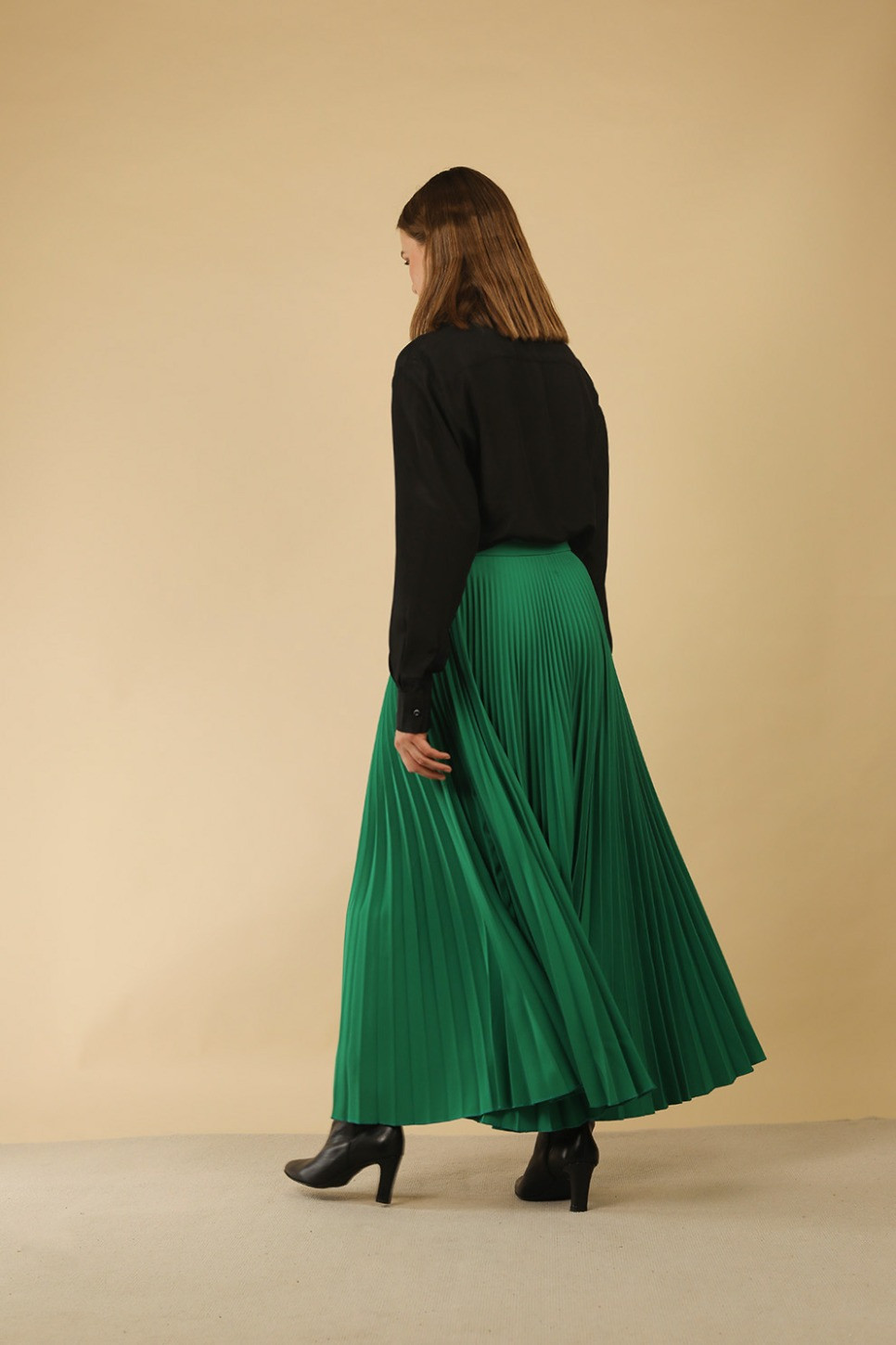 Green pleated maxi skirt for sale shop