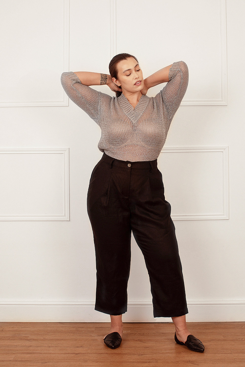 LINEN BARREL LEG TROUSERS