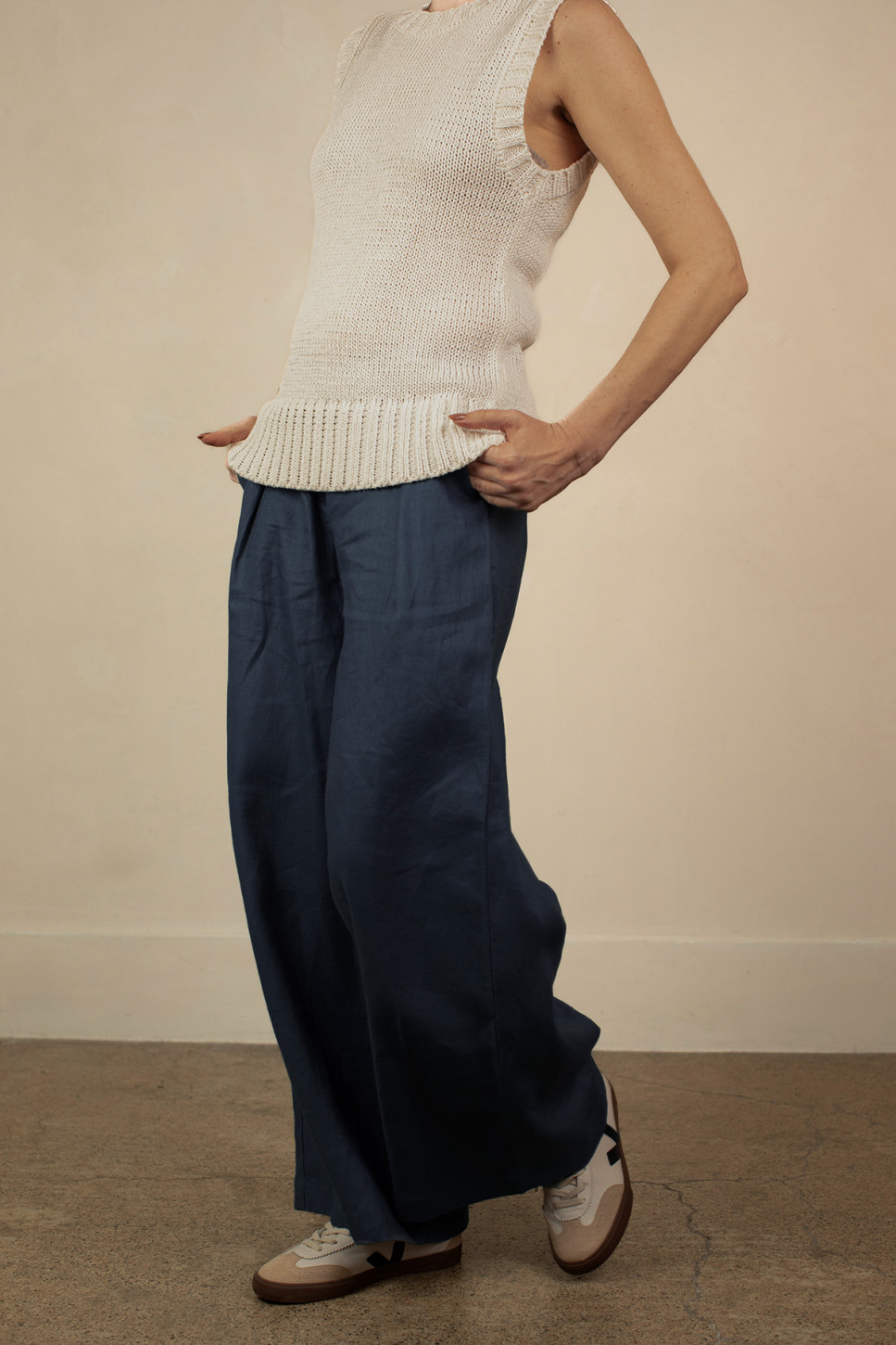 THE BLUE ARDEN LINEN TROUSERS