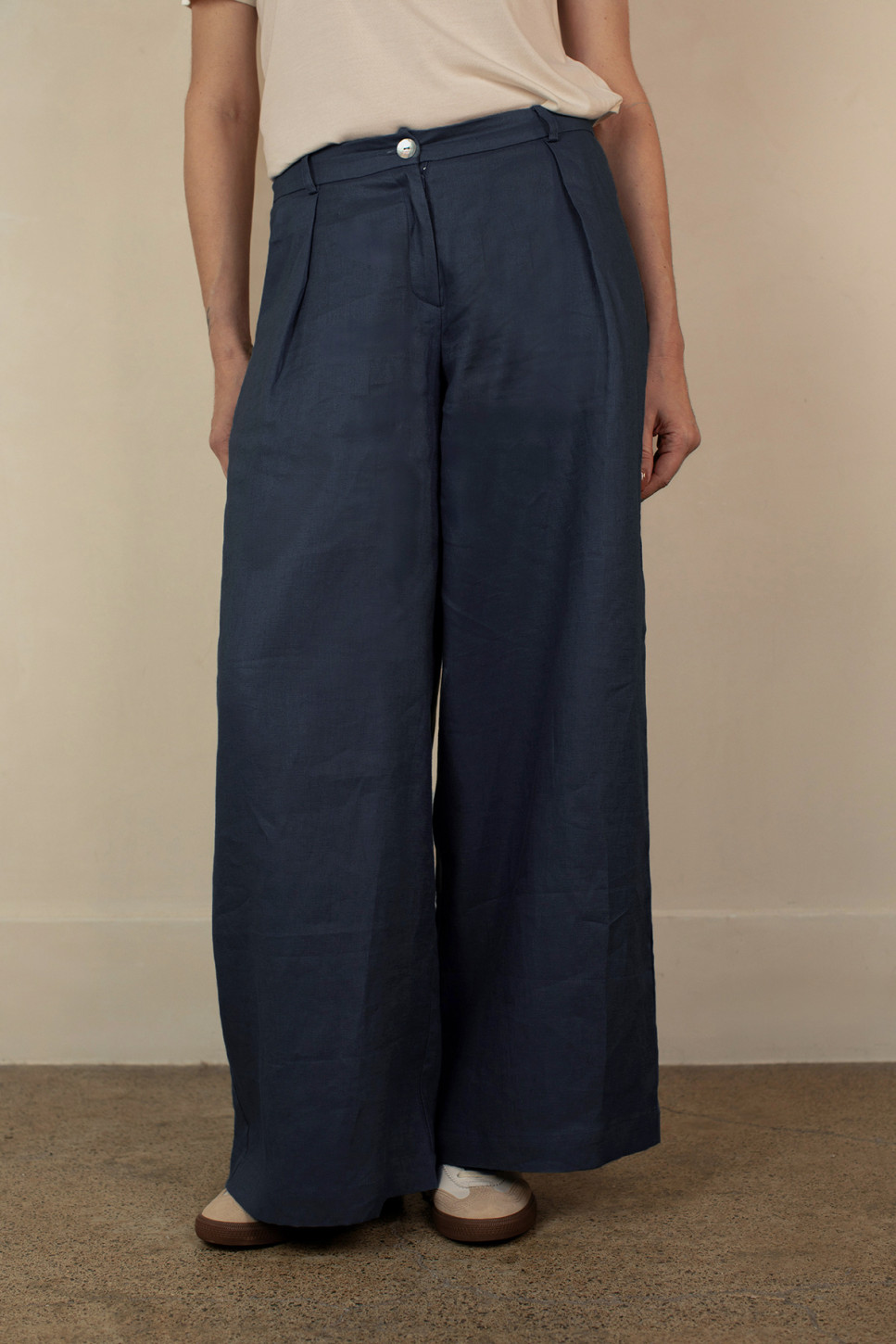 THE BLUE ARDEN LINEN TROUSERS