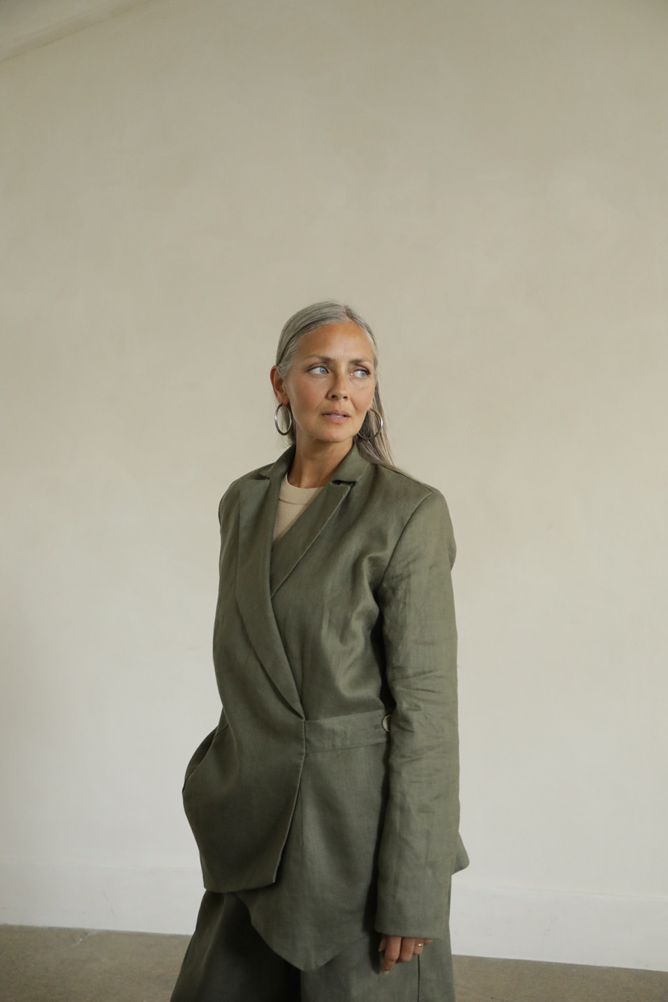 THE LINEN NORI BLAZER 