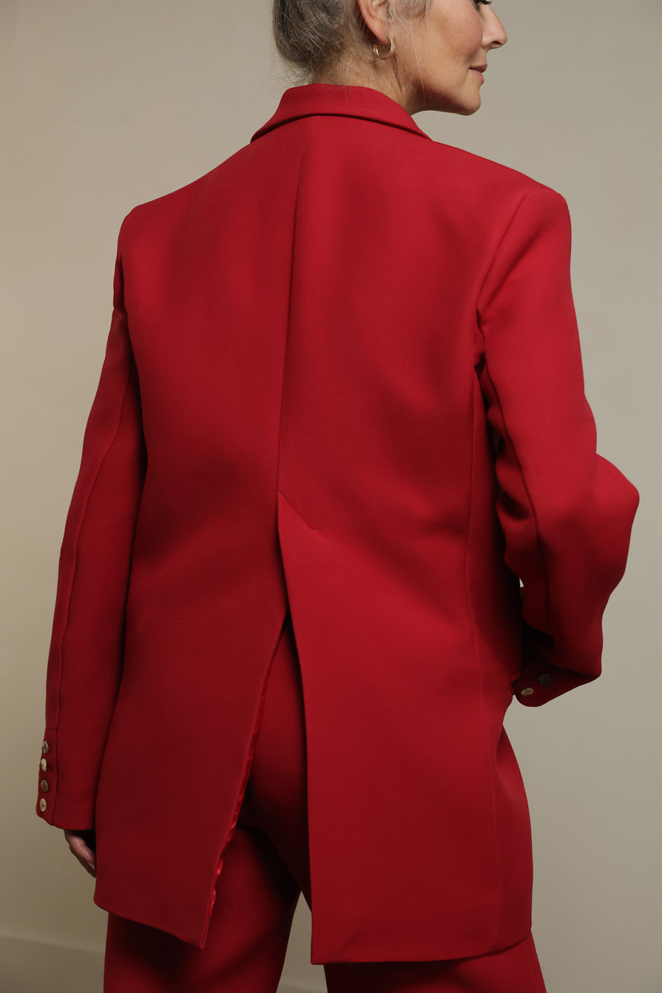 THE SIMONE WOOL-SILK BLEND BLAZER 