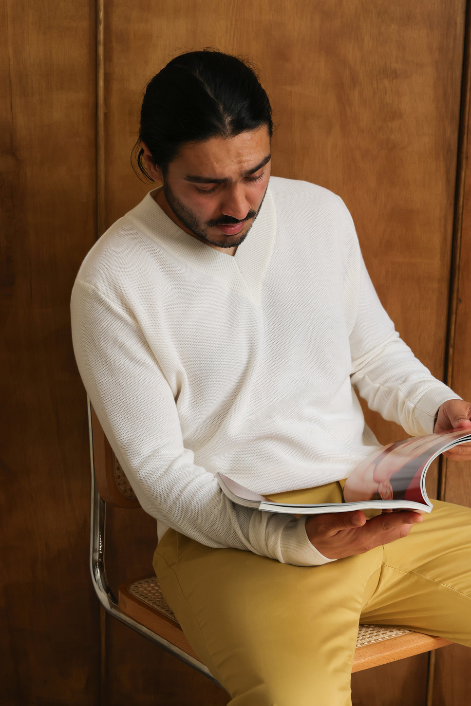 Ivory Frame V-Neck Sweater 
