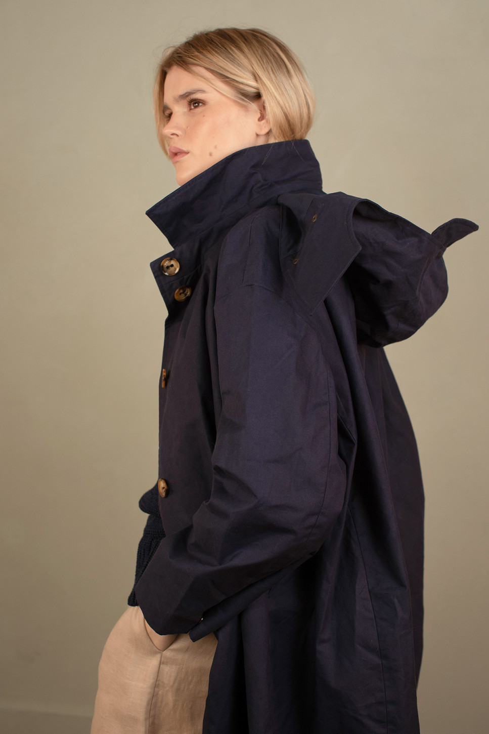 WAXED COTTON ASYMMETRIC RAINCOAT 