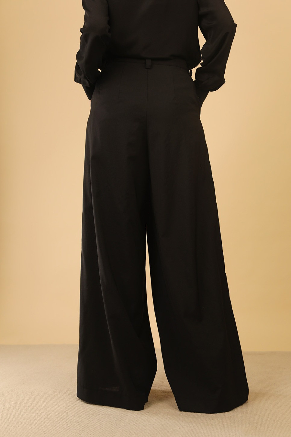 VIRGIN WOOL HIGH RISE TROUSERS